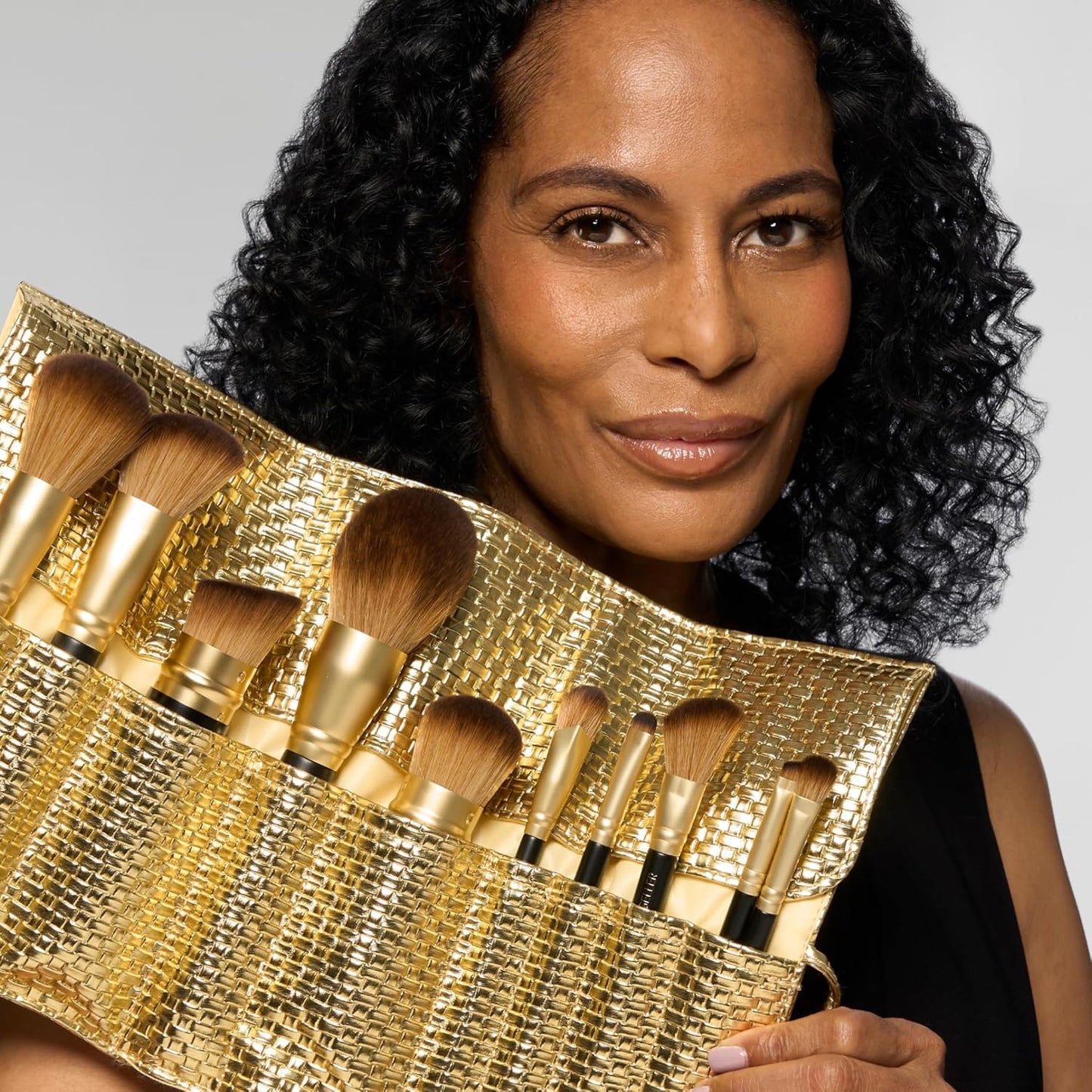LAURA GELLER NEW YORK The Brush Vault - Ultimate Limited Edition Makeup Brush Collection - Includes Ten Must-Have Makeup Brushes for Mature Skin Makeup Application - 10 Count